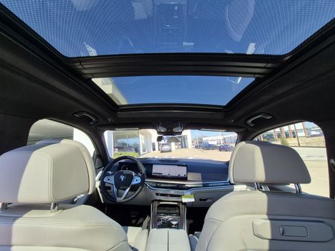 New 2026 BMW X7 xDrive40i w/ Executive Package image 40