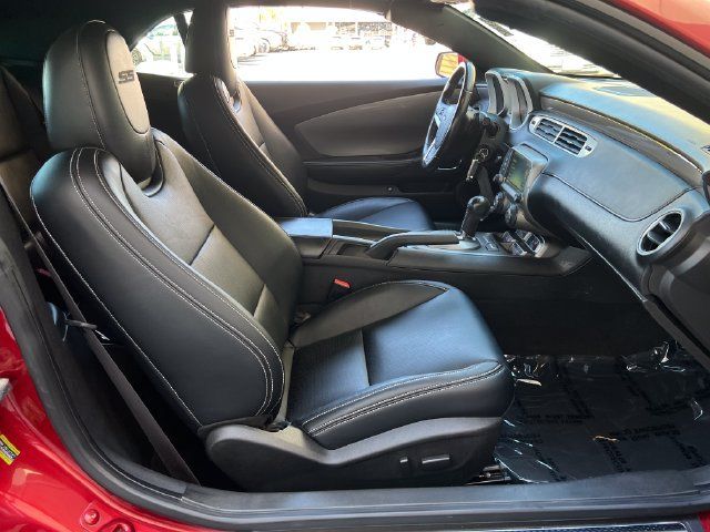 Used 2015 Chevrolet Camaro SS w/ RS Package RWD image 31