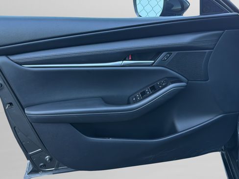 Used 2025 MAZDA MAZDA3 s image 24