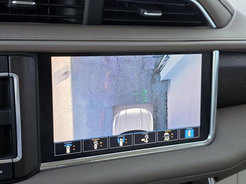 Used 2021 GMC Yukon Denali w/ Denali Premium Package image 29