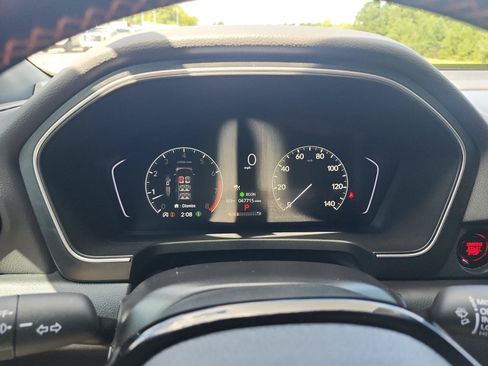 Used 2025 Honda Pilot Sport image 16