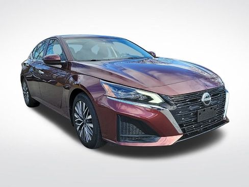 Used 2023 Nissan Altima 2.5 SV image 7