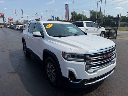 Used 2022 GMC Acadia SLE w/ Driver Convenience Package FWD image 3