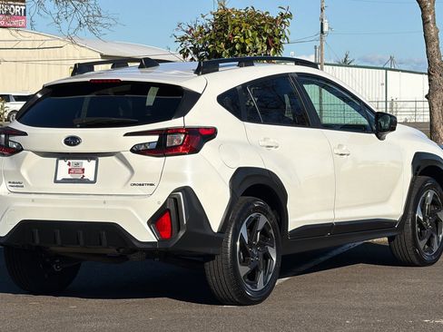 Used 2025 Subaru Crosstrek 2.5i Limited w/ Crosstrek Mirror Package image 4