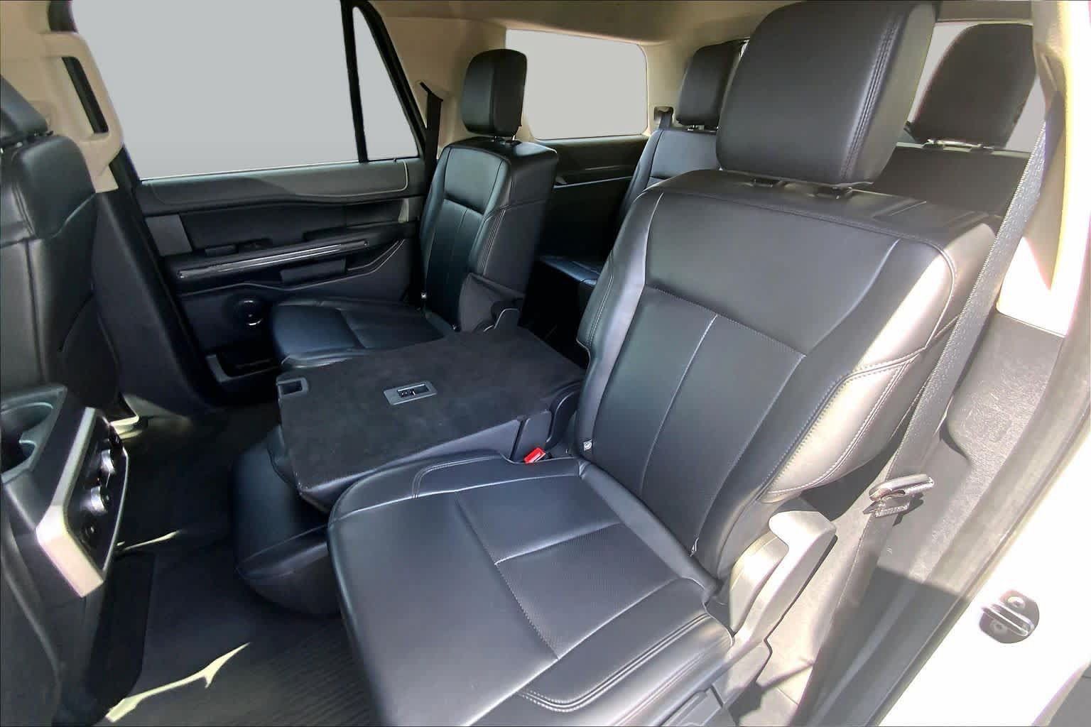 Used 2024 Ford Expedition XLT AWD/4WD image 21