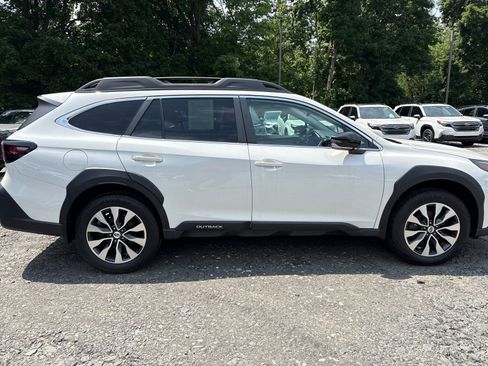 Used 2023 Subaru Outback Limited AWD/4WD image 10