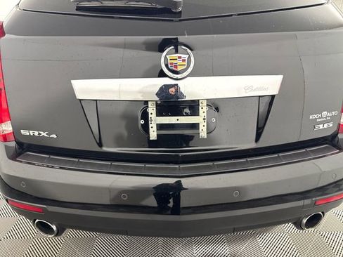 Used 2015 Cadillac SRX Luxury w/ Driver Awareness Package AWD/4WD image 17