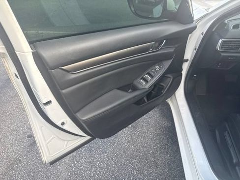 Used 2019 Honda Accord LX image 40