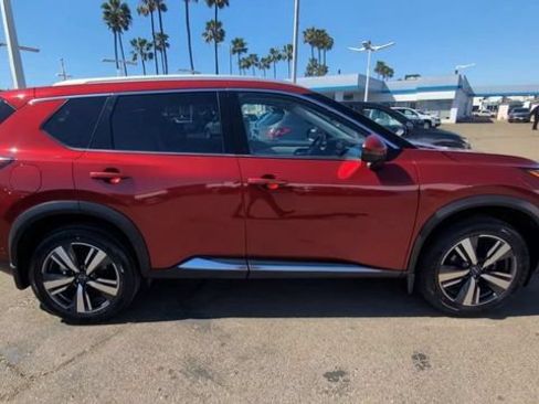 Used 2023 Nissan Rogue SL w/ SL Premium Package FWD image 9
