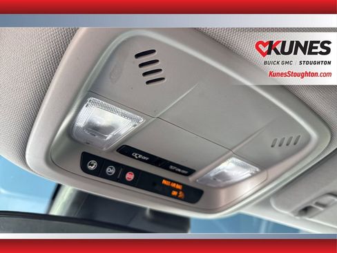 Used 2022 Chevrolet Malibu RS image 33