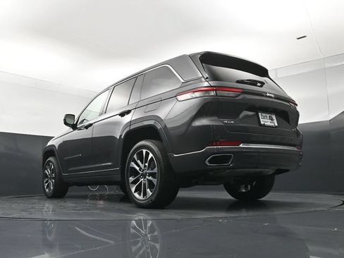 Used 2023 Jeep Grand Cherokee Overland AWD/4WD image 22