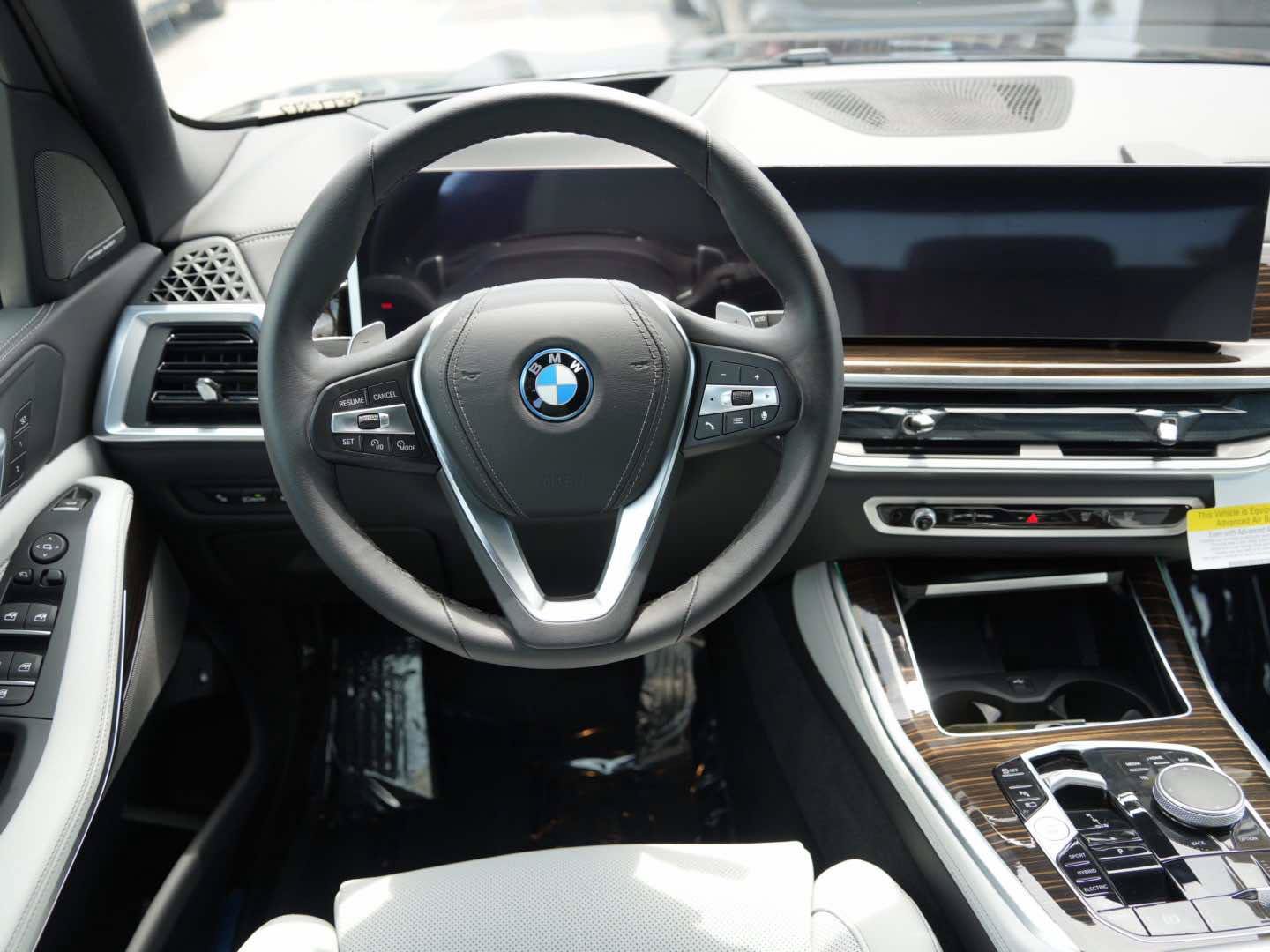Used 2026 BMW X5 xDrive50e w/ Premium Package AWD/4WD image 8