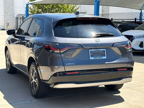 Used 2025 Honda HR-V EX-L image 9