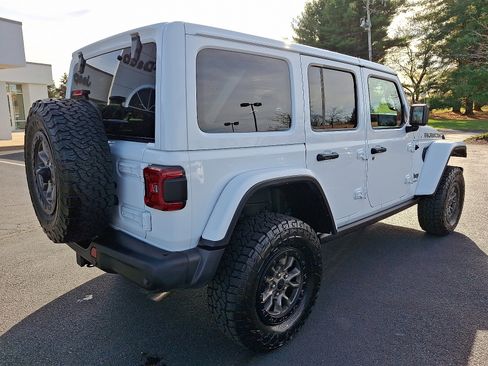 Certified 2022 Jeep Wrangler Unlimited Rubicon w/ Dual Top Group image 6