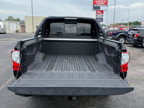 Used 2021 Nissan Titan SV w/ SV Convenience Package AWD/4WD image 19
