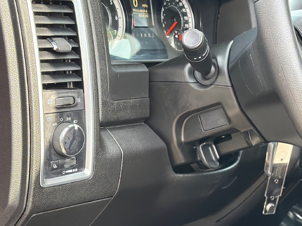 Used 2024 RAM 1500 Classic SLT AWD/4WD image 17