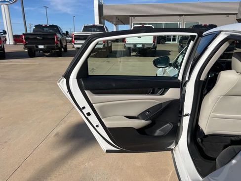 Used 2018 Honda Accord EX-L image 14