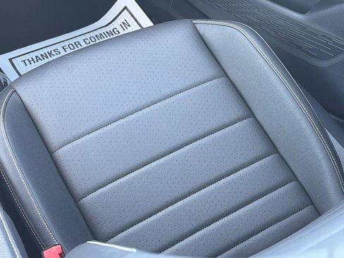 Certified 2024 Volkswagen Jetta SE FWD image 16