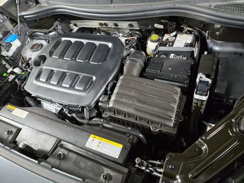 Used 2025 Volkswagen Tiguan SE R-Line AWD/4WD image 26