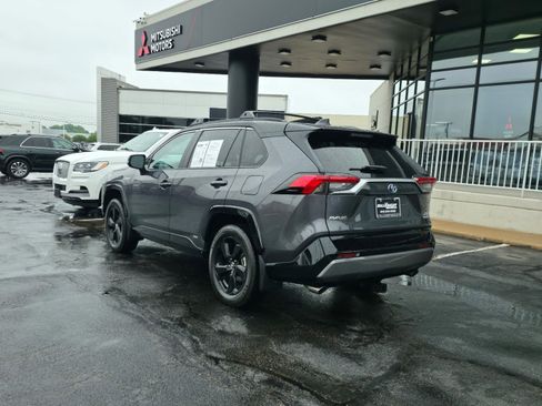 Used 2020 Toyota RAV4 XSE AWD/4WD image 2