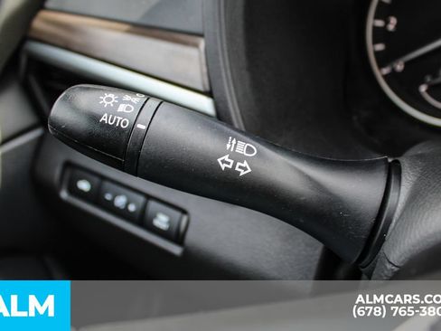 Used 2025 Nissan Altima 2.5 SV FWD image 28
