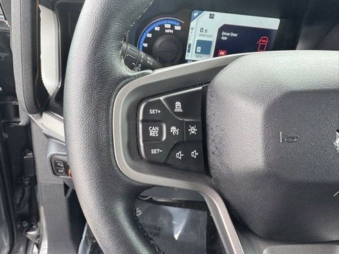 Used 2023 Ford Bronco Badlands image 14