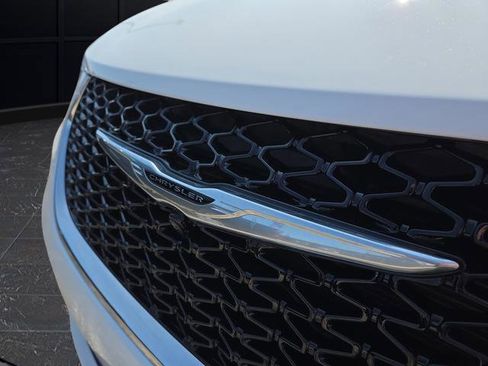 New 2026 Chrysler Pacifica Select image 36
