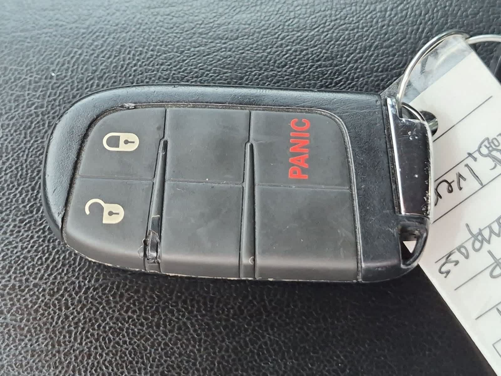 Used 2024 Jeep Compass Latitude AWD/4WD image 33