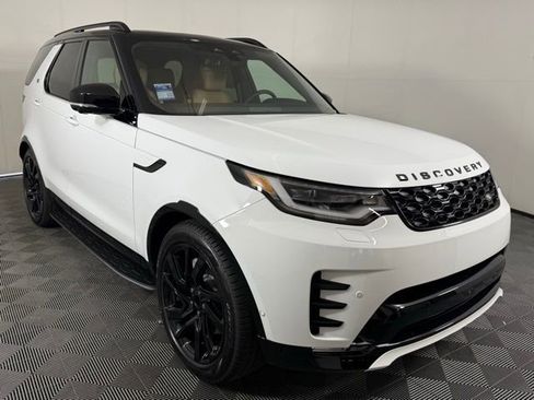 Certified 2025 Land Rover Discovery Dynamic SE image 10