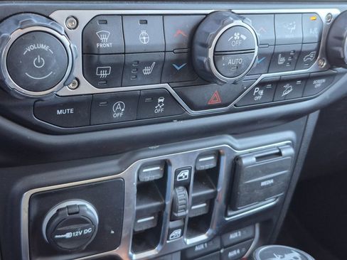 Used 2019 Jeep Wrangler Unlimited Rubicon image 16