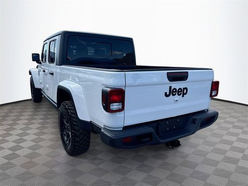 Used 2022 Jeep Gladiator Willys image 8