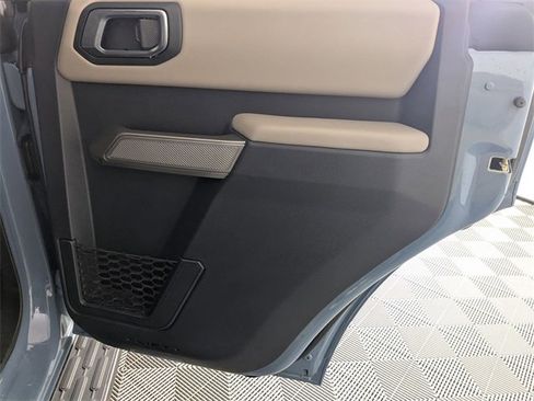 Used 2023 Ford Bronco Wildtrak image 32