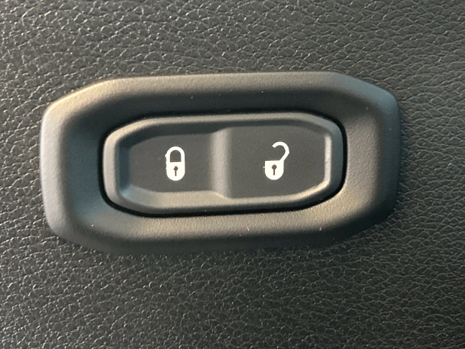 Used 2020 Jeep Wrangler Unlimited Sport S AWD/4WD image 15