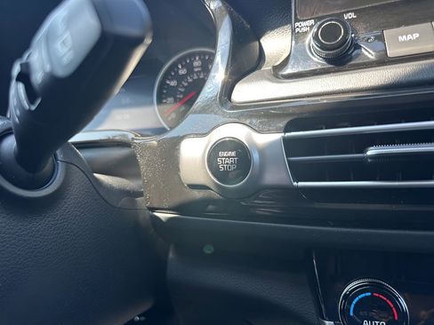 Used 2021 Kia Seltos SX w/ SX Sunroof Package image 23