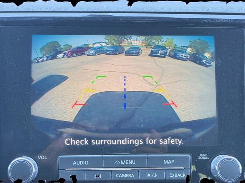 Used 2023 Nissan Frontier PRO-4X w/ Technology Package AWD/4WD image 19