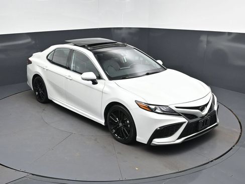 Used 2024 Toyota Camry XSE w/ Navigation Package AWD/4WD image 1