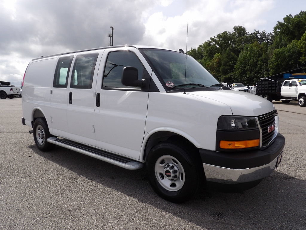 Used 2025 GMC Savana 2500 w/ Driver Convenience Package RWD image 10