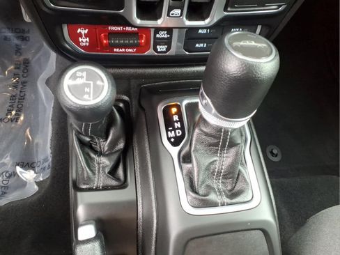Used 2026 Jeep Gladiator Rubicon AWD/4WD image 21