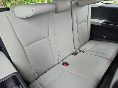 Used 2024 Toyota Grand Highlander AWD image 16