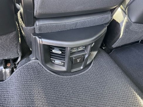 Used 2024 RAM 2500 Laramie AWD/4WD image 18