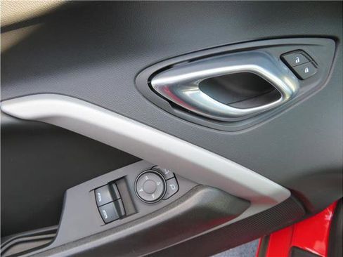 Used 2020 Chevrolet Camaro SS image 27