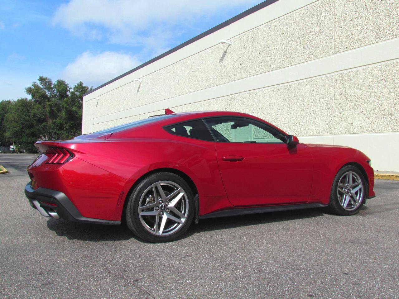 Used 2024 Ford Mustang EcoBoost RWD image 10