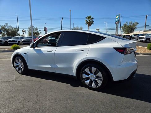 Used 2020 Tesla Model Y Long Range image 4