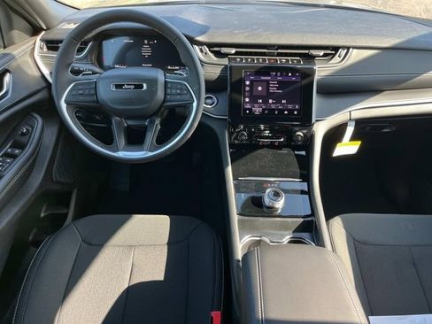 New 2026 Jeep Grand Cherokee Laredo AWD/4WD image 18