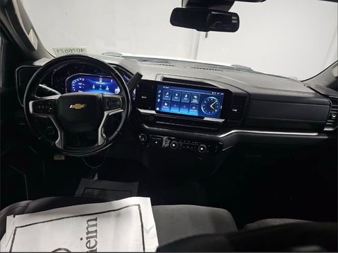 Used 2024 Chevrolet Silverado 2500 LT w/ Convenience Package image 12