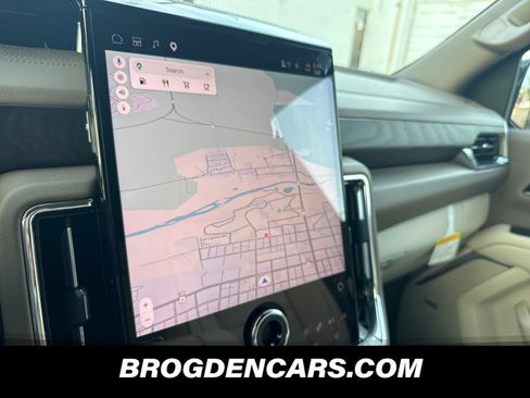 New 2026 GMC Yukon Denali AWD/4WD image 8