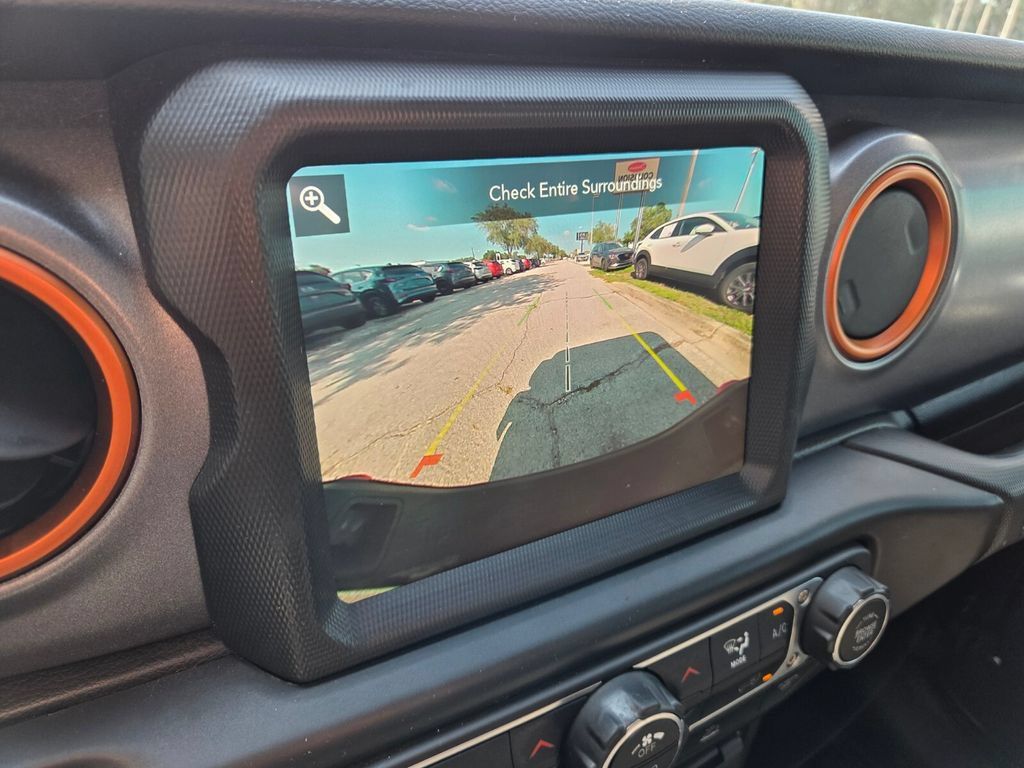 Used 2022 Jeep Gladiator Mojave w/ Trailer Tow Package AWD/4WD image 32