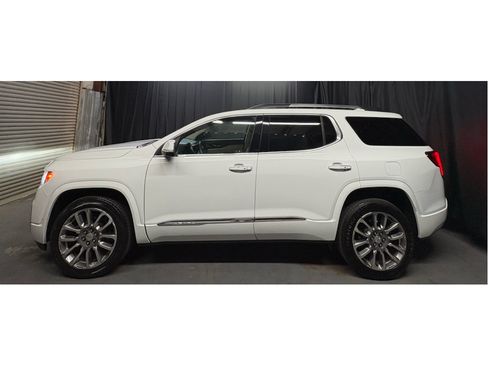 Used 2023 GMC Acadia Denali AWD/4WD image 8