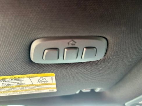 Used 2019 Ford F150 Lariat w/ Equipment Group 502A Luxury AWD/4WD image 38
