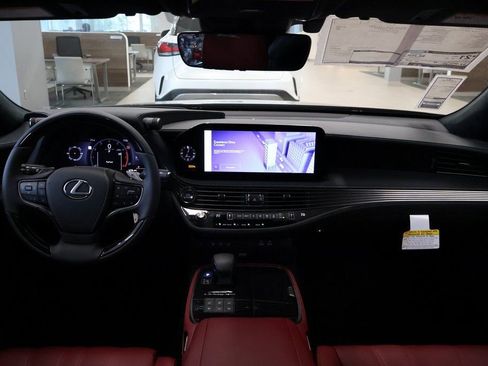 New 2026 Lexus LS 500 AWD image 5